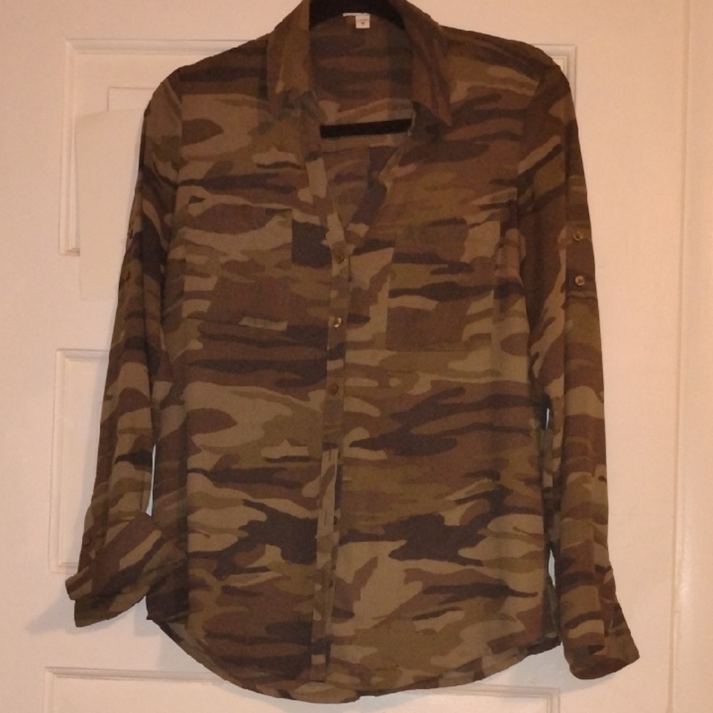 Express Women's Camouflage Button-Front Blouse in Olive and Brown